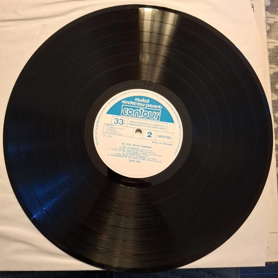 EDITH PIAF "SES PLUS BELLES CHANSONS" REISSUE VINYL LP VG+ - Image 4 of 4