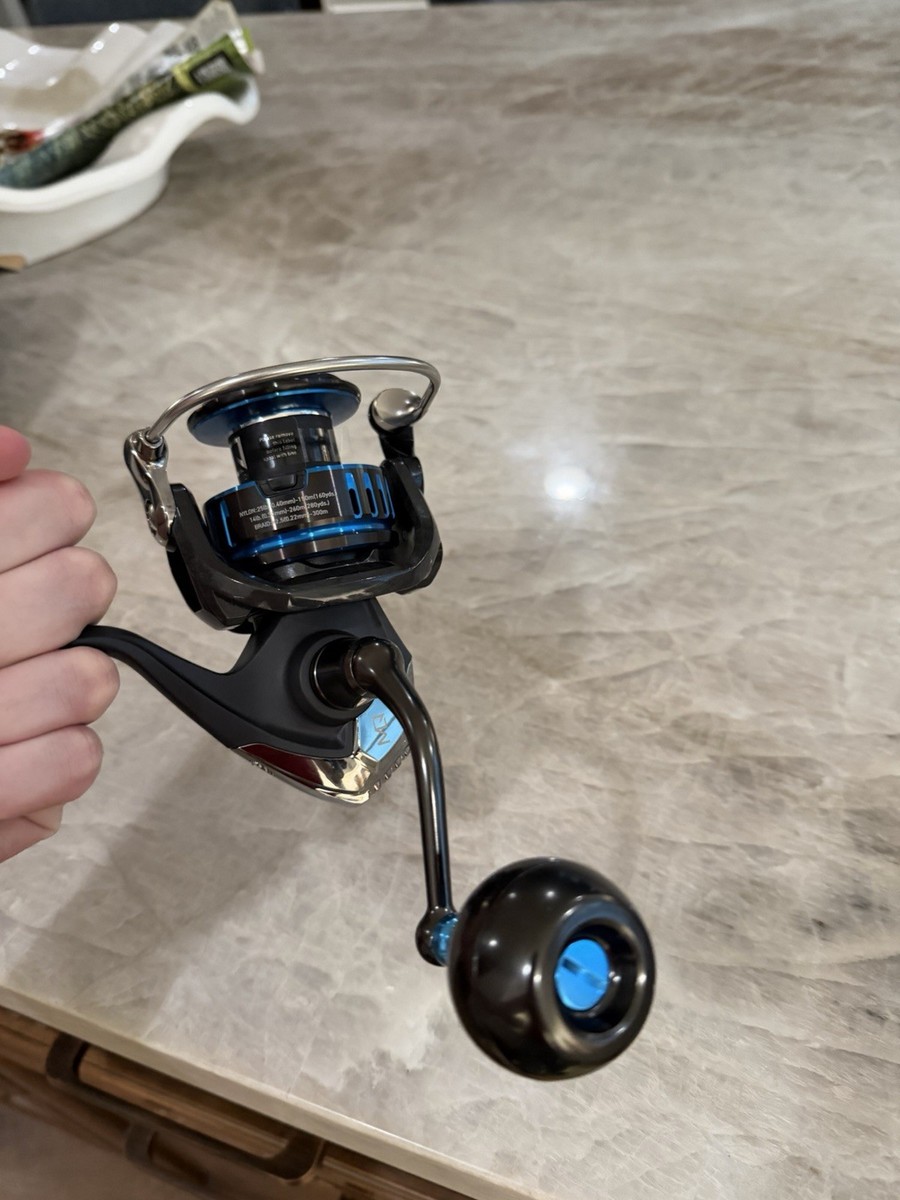Daiwa Saltist MQ 5000D-H Spinning Reel 5000 Black Blue MPN 5000D-H