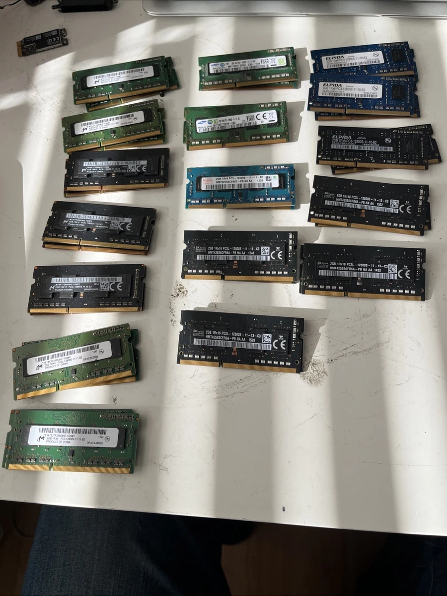 Mémoire RAM 4GB (2x2GB) DDR3 PC3-12800 Pour Ordinateur Portable Toshiba Satellite C855D L855 - Samsung