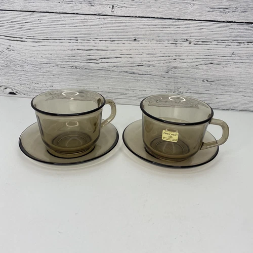 British Petroleum BP Glass 2 Tea Cup Sets, Smoke Glass Bottom Cup Emblem New