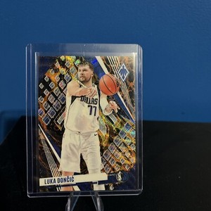 2023-24 Panini Phoenix #157 Luka Doncic Lava #68 /75 Dallas Mavericks