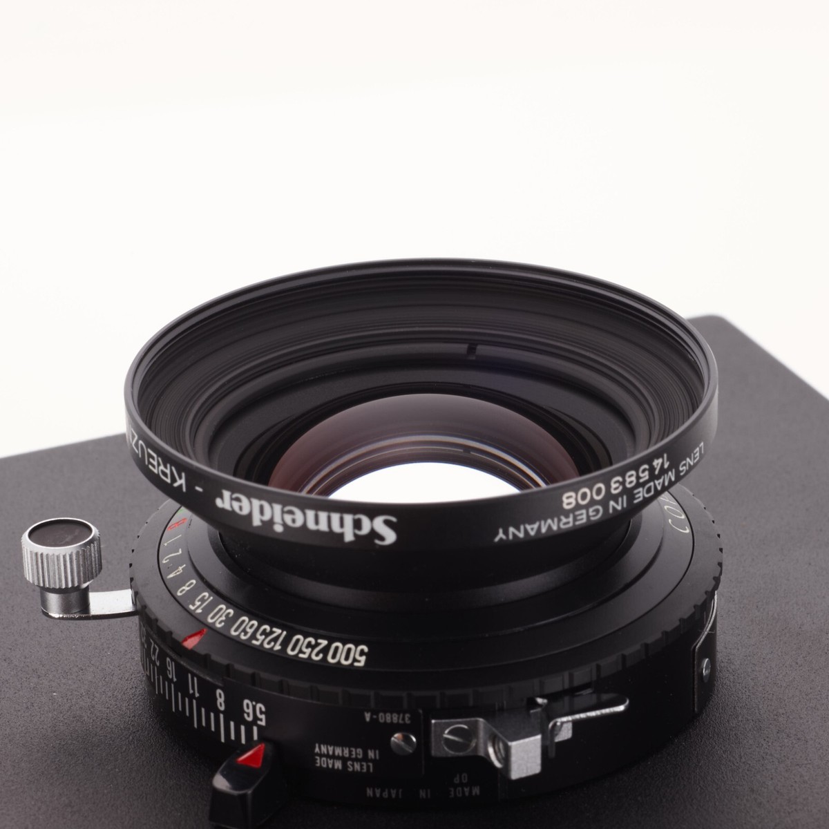 Schneider Apo Symmar 150mm f5.6 MC with SINAR lens board 99 Schneider Apo Symmar 150mm f5.6 MC with SINAR lens board 99