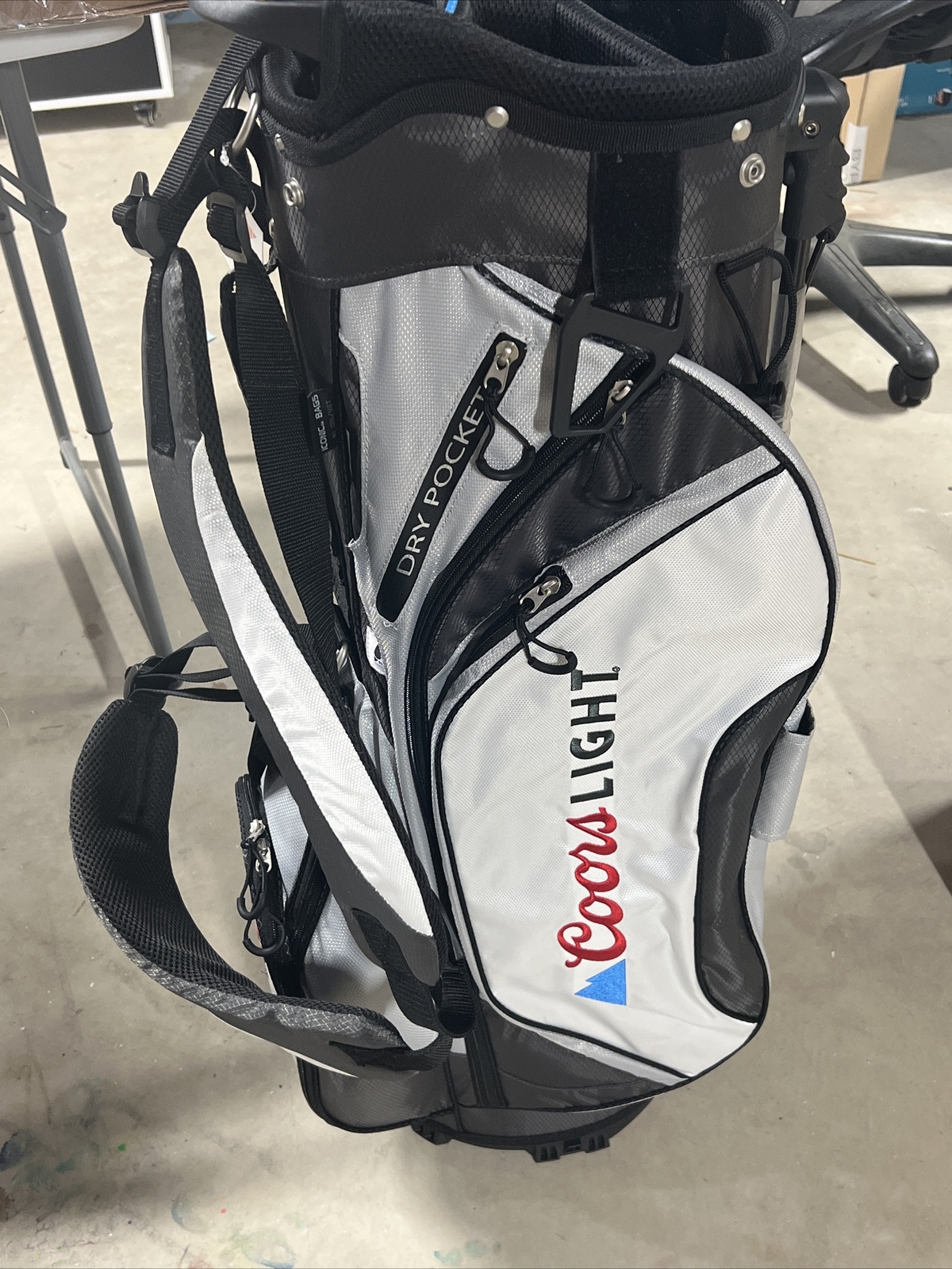 Details more than 78 taylormade golf bags for sale best in.cdgdbentre