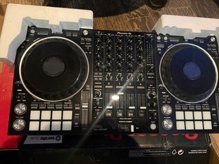 Pioneer DJ DDJ 1000SRT Serato 4 Ch DJ Controller Still In Box W/ New Deck Saver