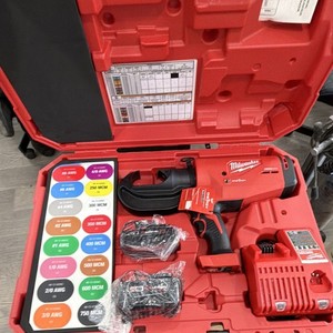 Milwaukee M18 FORCE LOGIC One-Key 12 Ton Crimper Kit 2779-22