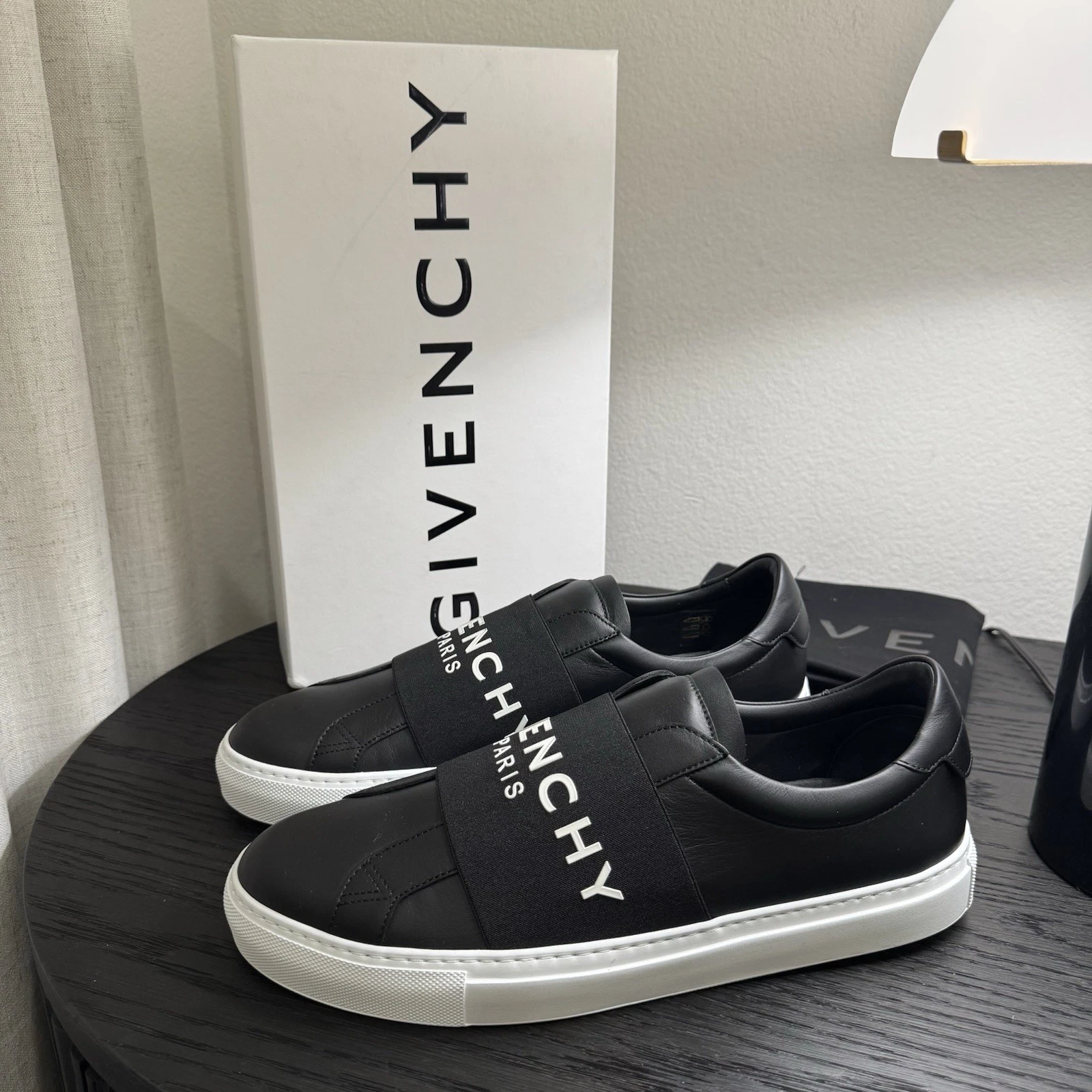 Givenchy — Givenchy Urban Street Logo Band Sneakers Leather Black 44