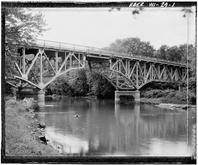 1. GENERAL VIEW BRIDGE, LOOKING NORTHEAST FROM WATER LEVEL - New London Bridge,