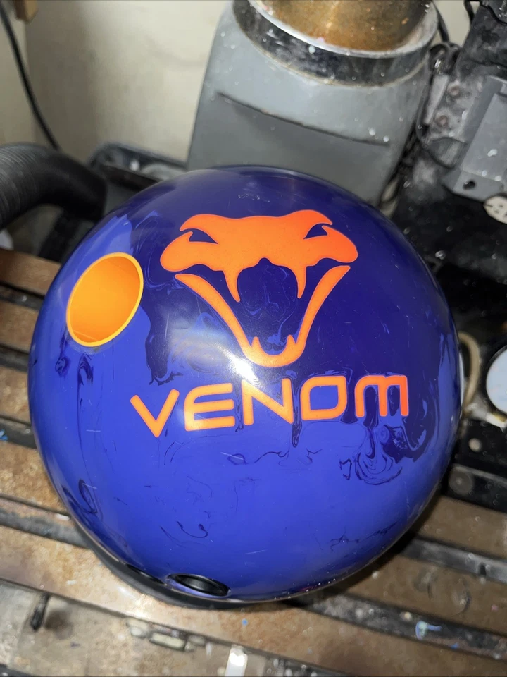 Bola de boliche Motiv Venom Shock 15 lb Foto 2 de 3
