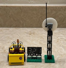 LEGO CITY Spaceport 60080 Missing 1 Fig & 1 Sticker Comes w/ Instructions