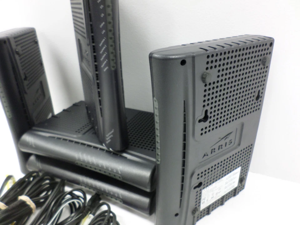 Lof of 11 Arris TouchStone TM604G DOCSIS 2.0 Ethernet Telephony Modems TM04AHDG6 - Image 2 of 4