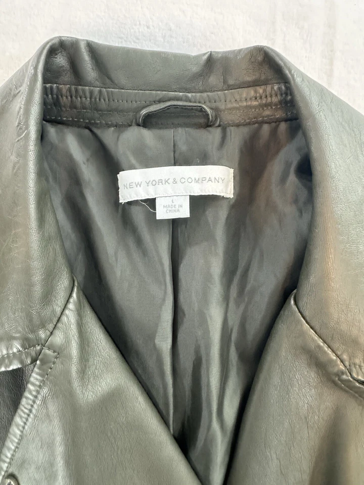 Chaqueta New York & Company Mujer Lg Verde Nueva York Imitación Cuero Moto Forrada* Foto 3 de 4