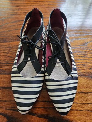 J David Maresco Italian Leather Pin-striped  Pointed Toe Flats