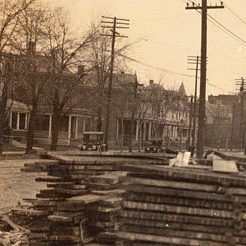 VINTAGE PHOTO POSTCARD OLD ANTIQUE PICTURE HOME CONSTRUCTION ROAD CARS ...