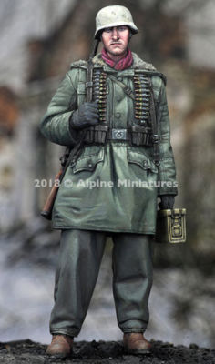 ALPINE MINIATURES WWII WAFFEN SS MUNITIONSTRÄGER KHARKOW AP35257