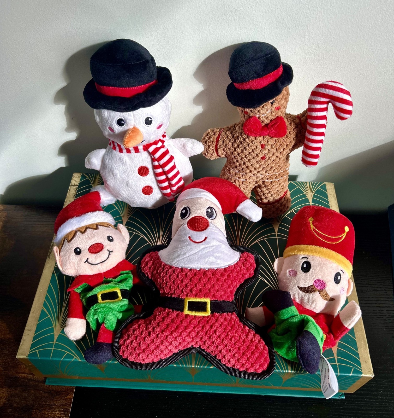 Christmas ready to Gift Plush Dog Toy Set: Holiday Squeaky Toys, Pet Gift Box