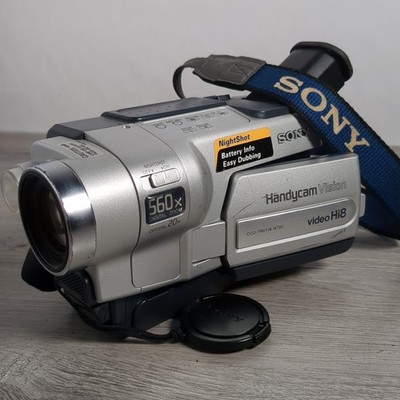 Sony Handycam CCD-TRV118 NTSC Tape Hi8 Camcorder w/Nightshot TESTED WORKING
