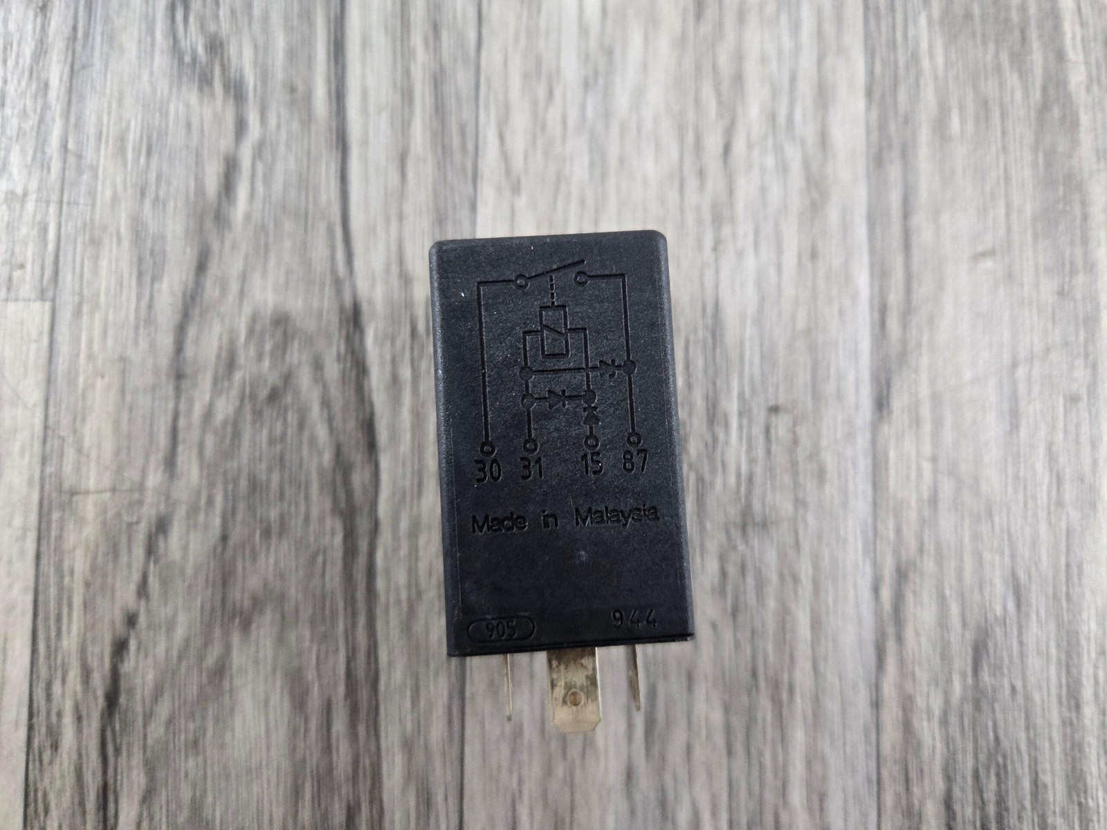 Rolls Royce Silver Spirit & Bentley Turbo R - ABS Relay UD71316