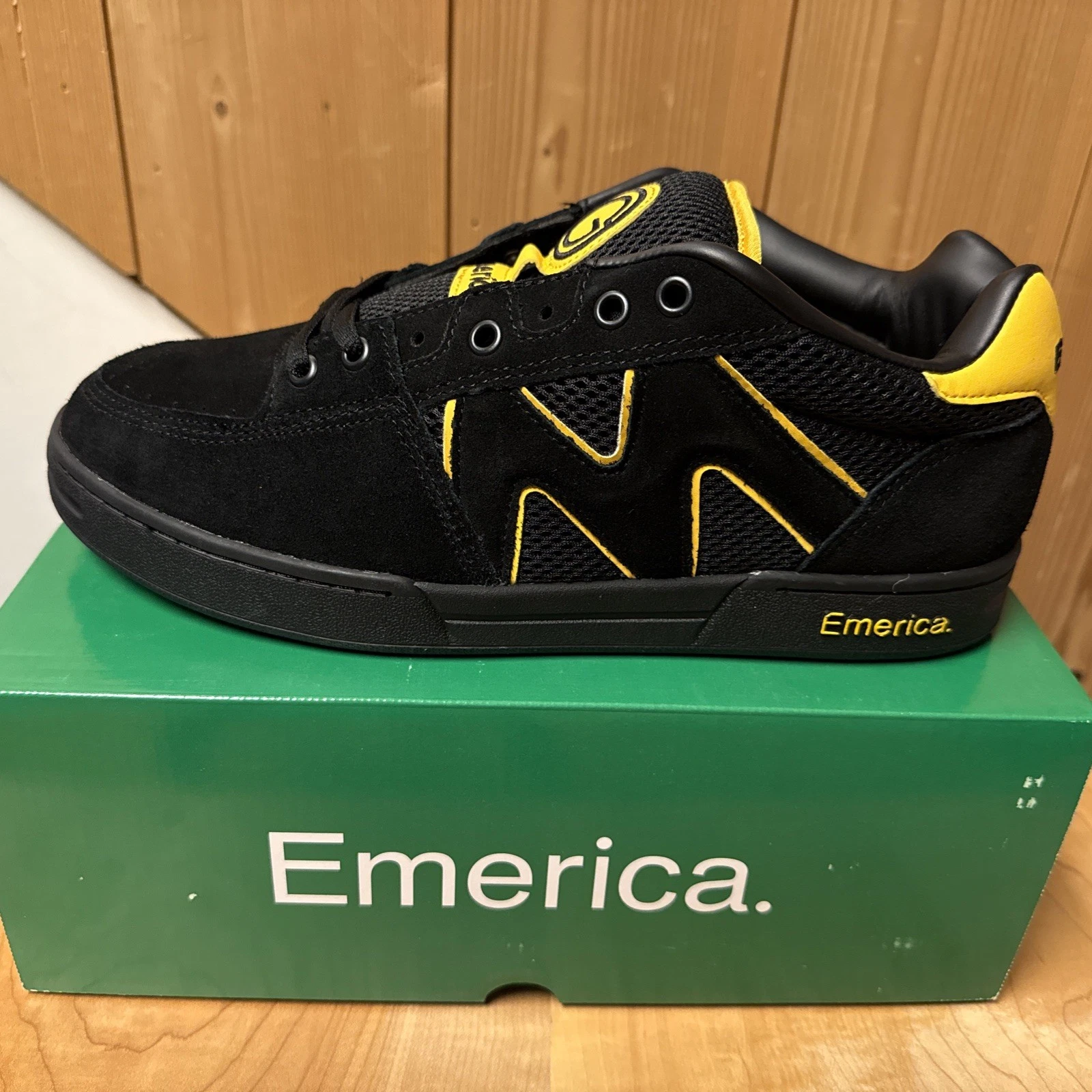NEW Emerica Mens OG-1 Size 11 Black/Yellow