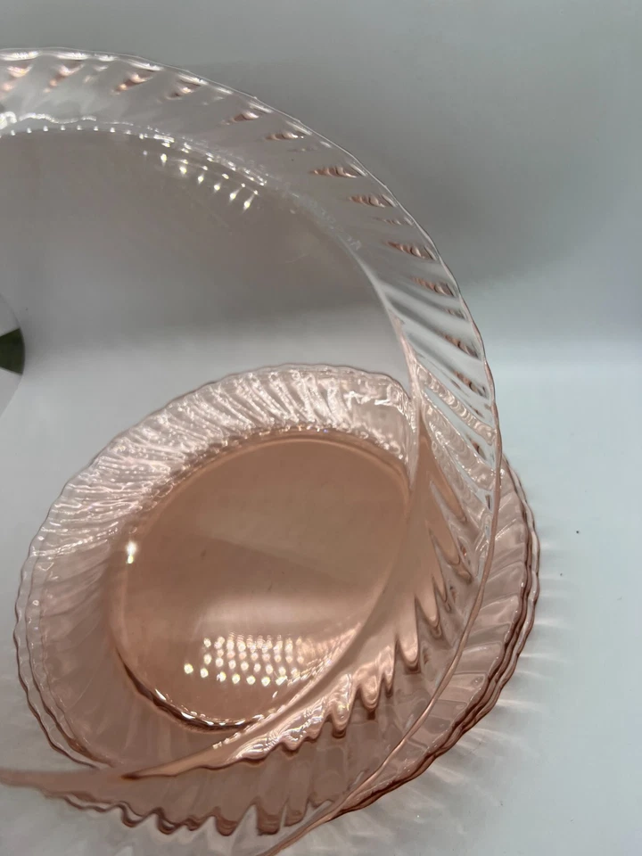 4 прозрачные стеклянные салатные или десертные тарелки Arcoroc France Pink Swirl 8,75 дюйма - Изображение 3 из 4