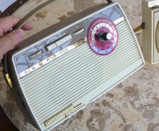 vintage Grundig Transworld Transistor radio AM/FM/SW for restoration, Satellit