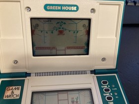 VINTAGE 1982 Nintendo Game & Watch Multi Screen GREEN HOUSE GH-54 Handheld works