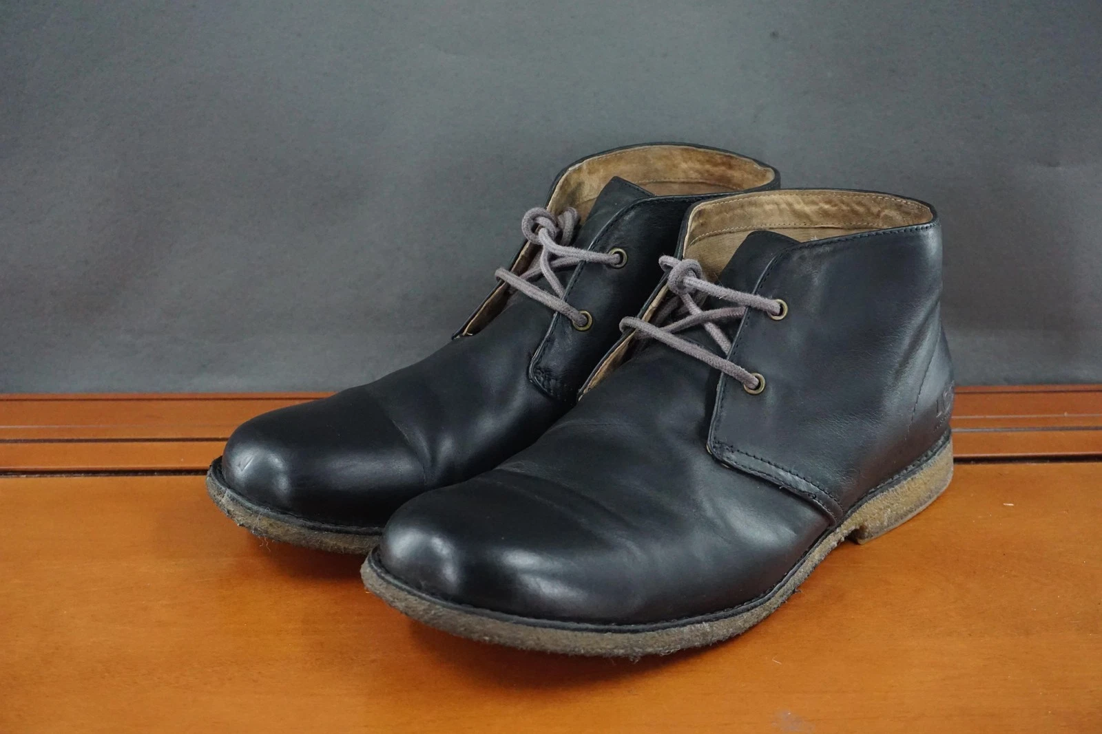 UGG Chukka Boots Mens 11 US Black Leather Waterproof Lined Ankle Casual Shoes