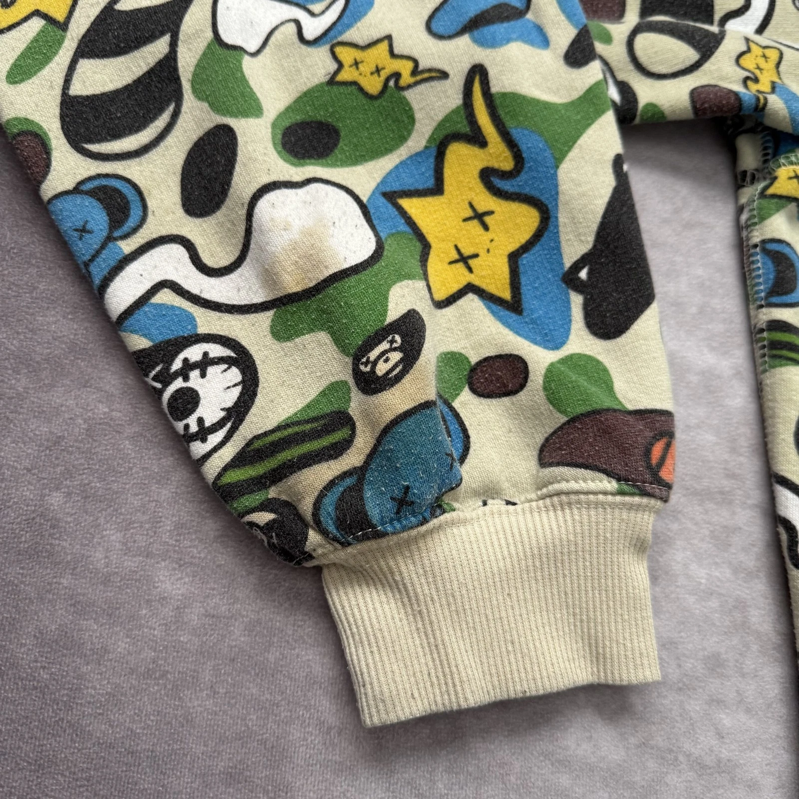 A BATHING APE (BAPE) Felpa con cappuccio A Bathing Ape Baby Milo x KAWS uomo 3XL full zip Bape Japan mimetica