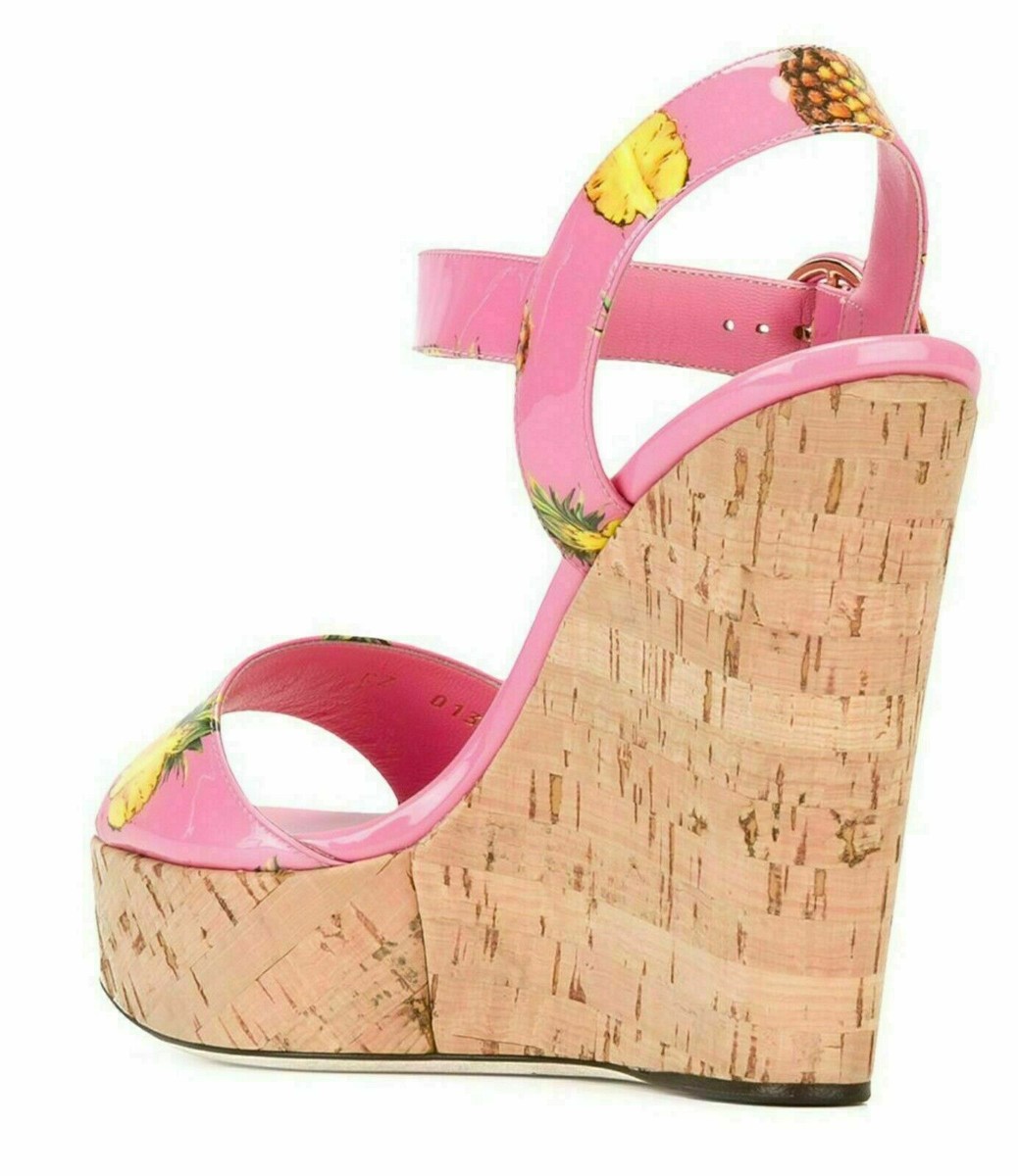 【関税＆送料込み】Dolce & Gabbana Violet Wedges With Logo Wedge sandals with Majolica embroidery in Multicolor for