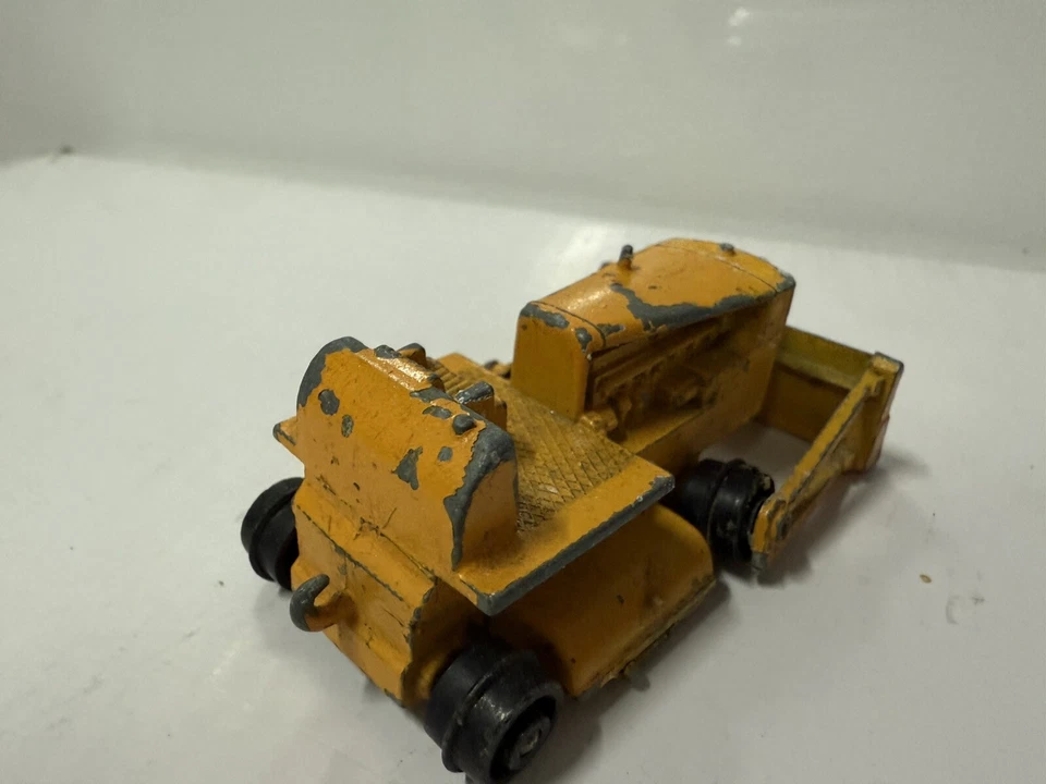 Lesney Caterpillar D8 Bulldozer Vintage Diecast #18 Matchbox - Image 4 of 4