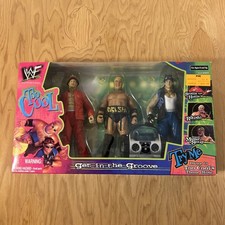 NEW WWF Dance Too Cool Get in the Groove Rikishi Scottie Too Hottie Figures