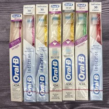 7 Pack VTG 1993 96 Oral B 30 Indicator Straight Compact Toothbrush Soft Bristles