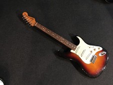N.090121 F/J Squier SST30 3TS/R MADE IN JAPAN JAPAN VINTAGE Buone condizioni FUJI