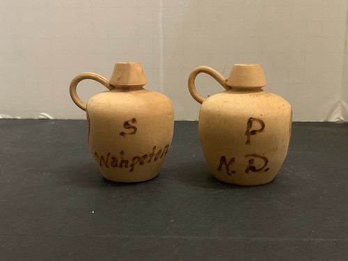 Vintage Wahpeton North Dakota Wooden Jug Souvenir Salt & Pepper Shakers