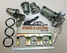 Ignition Door Trunk Lock Set-gm Keys 1969-1972 Skylarkgs Cutlassf85442