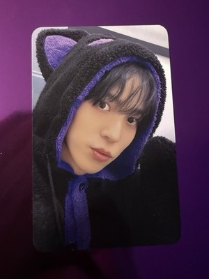 Yunho ATEEZ - MAKESTAR BLACK CAT POB Photocard - GOLDEN HOUR PT 4 ADRENALINE