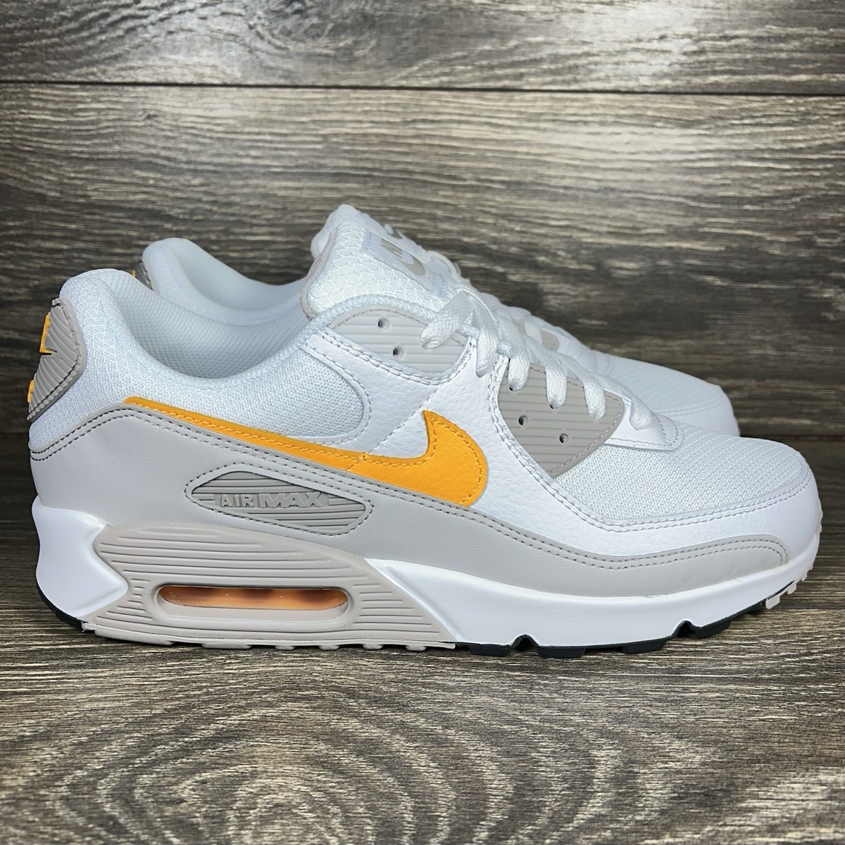 Nike Air Max ホワイト/イエロー Nike Men's Air Max 90 Laser Orange White Athletic Casual Shoes