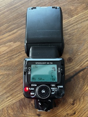 NIKON Speedlight SB-700 Blitzgerät - SNr: 2030304