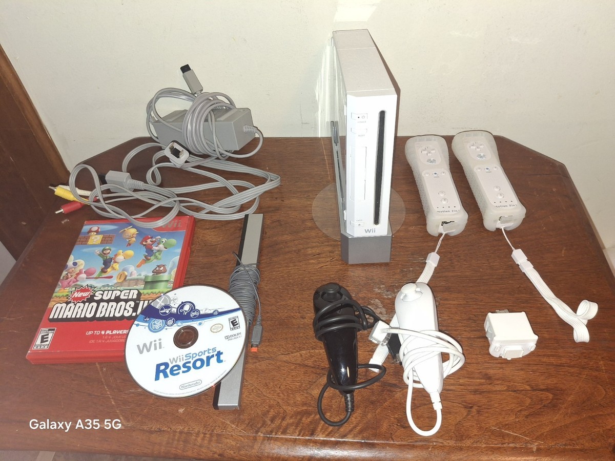 Nintendo Wii - Fully Functional, Ready to Play All Cords