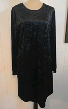 Davi + Dani Black Velvet Long Sleeve Pullover Knee Length Dress Size L NWT