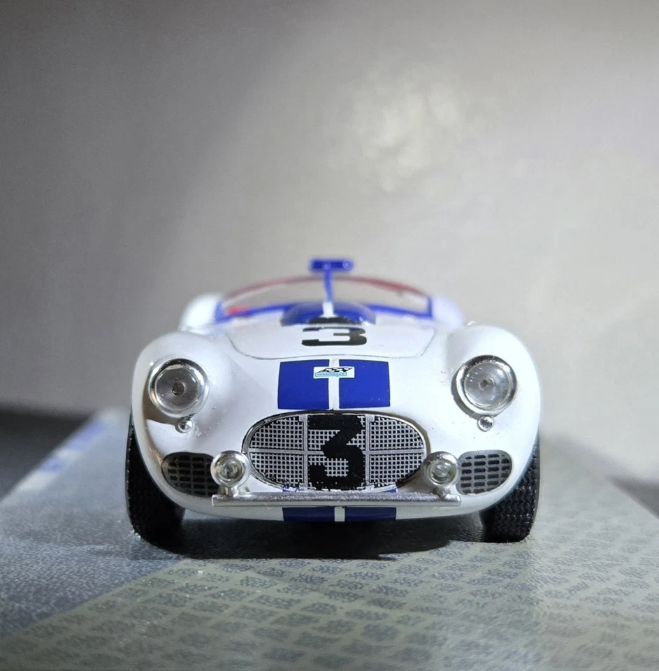 Bizarre by Spark Cunningham C-2R #3 Le Mans 1951 1/43 blanco azul resina sin usar, en caja Foto 3 de 4