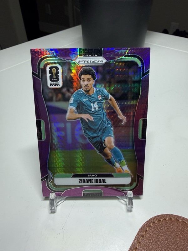 2026 Panini Prizm FIFA World Cup Purple Hyper #455 Zidane Iqbal /299 Iraq