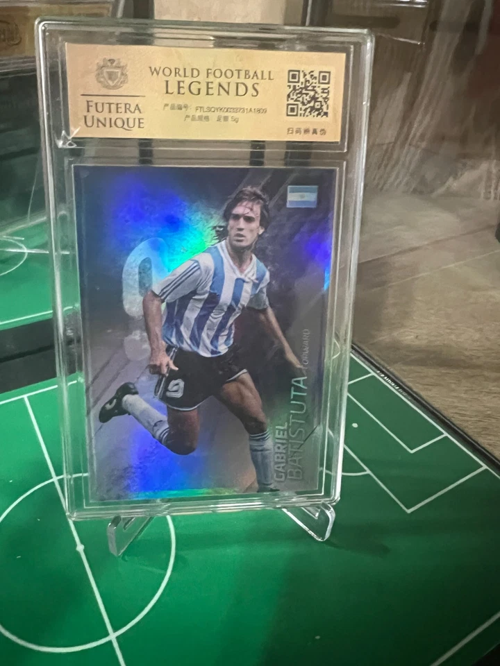 2018 FUTERA UNIQUE WORLD FOOTBALL LEGENDS 5 г серебро ГАБРИЭЛЬ БАТИСТУТА WF01 - Изображение 3 из 4