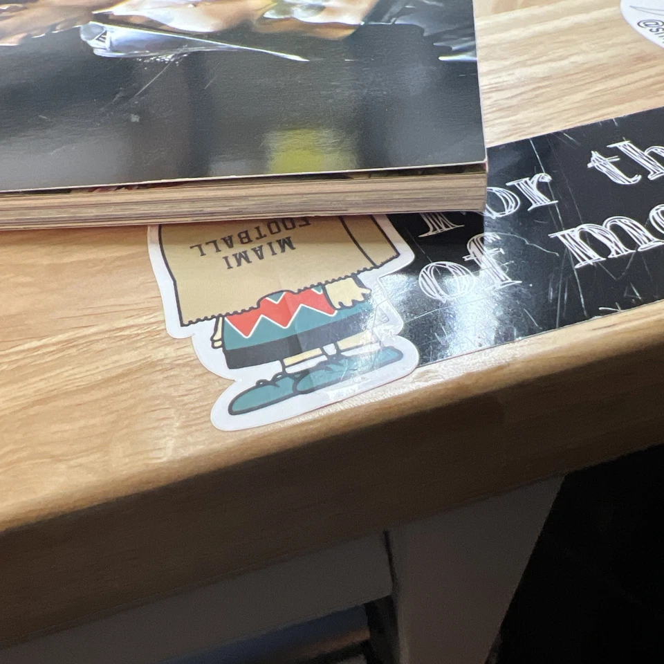 HARRY STYLES -Inside The Sensational Rise of the Global Superstar 2022 T-554 - Image 4 of 4