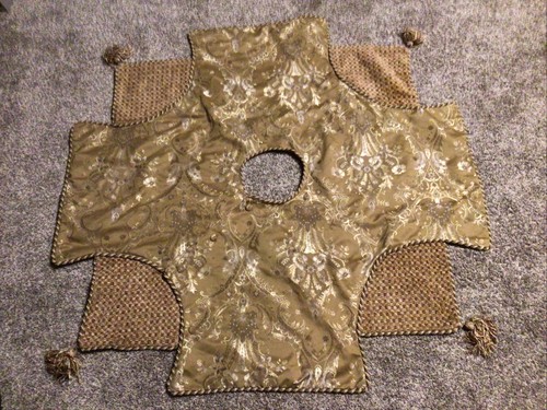Chateau Christmas Tree Skirt Gold Shiny Tassel  48”