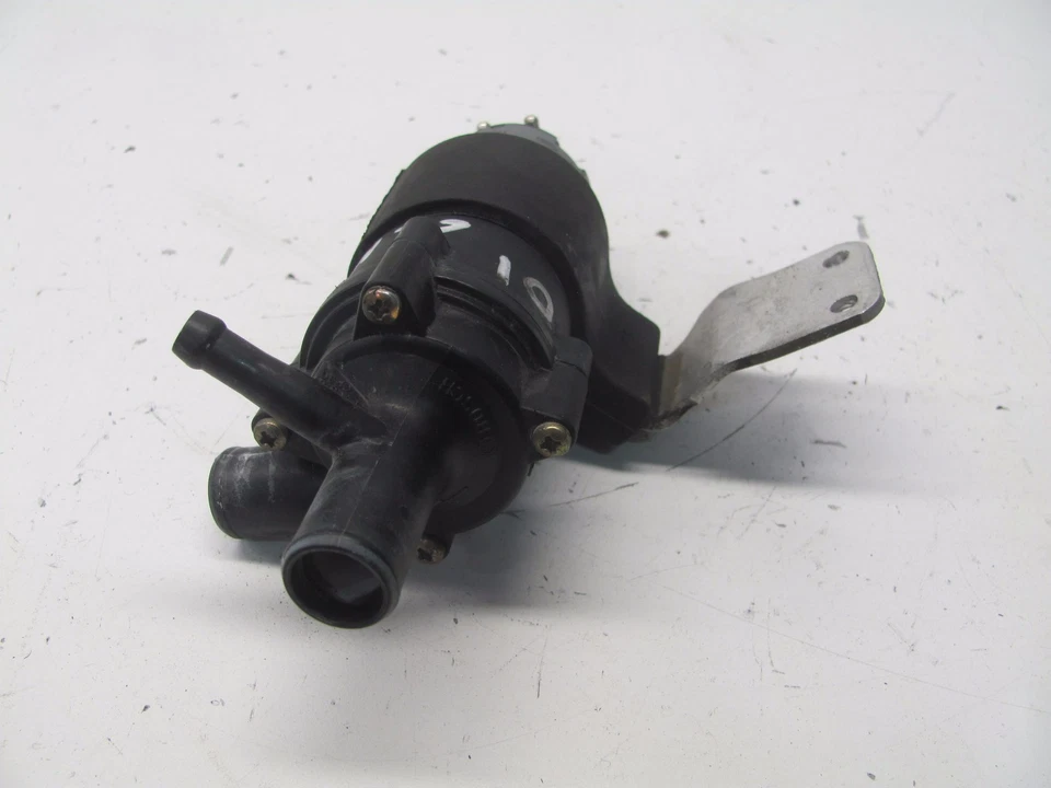 1998-2002 MERCEDES CLK55 AMG W208 ВСПОМОГАТЕЛЬНЫЙ ВОДЯНОЙ НАСОС BOSCH OEM KM606230 - Изображение 4 из 4