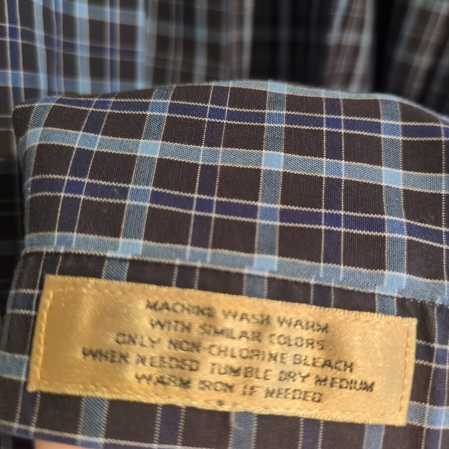 Gold Label Roundtree & Yorke Men's LT Blue Plaid Non-Iron Button-Down Shirt