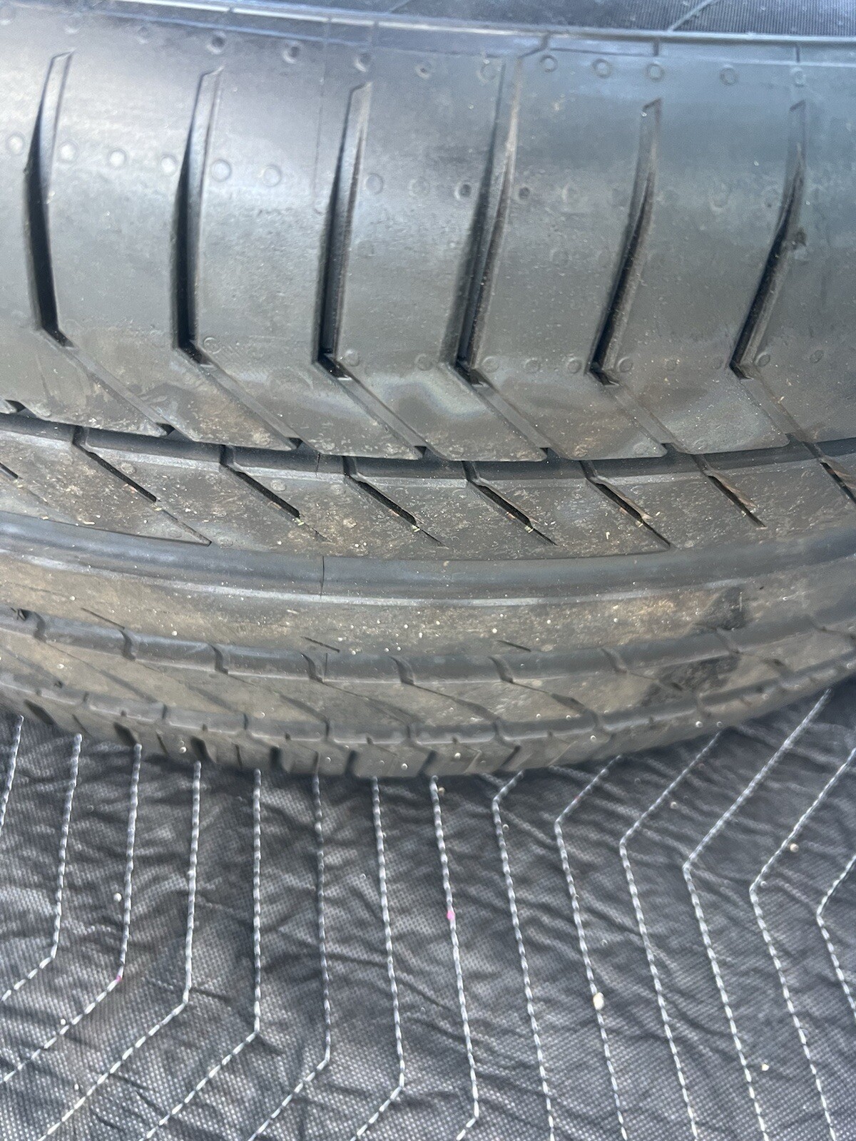 10’-22’ ROLLS ROYCE GHOST COMPELETE SET OF 4 TIRES & RIMS NICE**