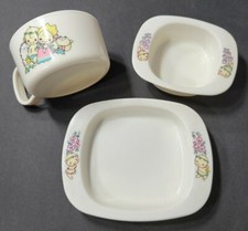 COMBI BABY DISH SET BOWL PLATE  CUP MUG SMILING BABY FLOWERS OFF-WHITE JAPAN