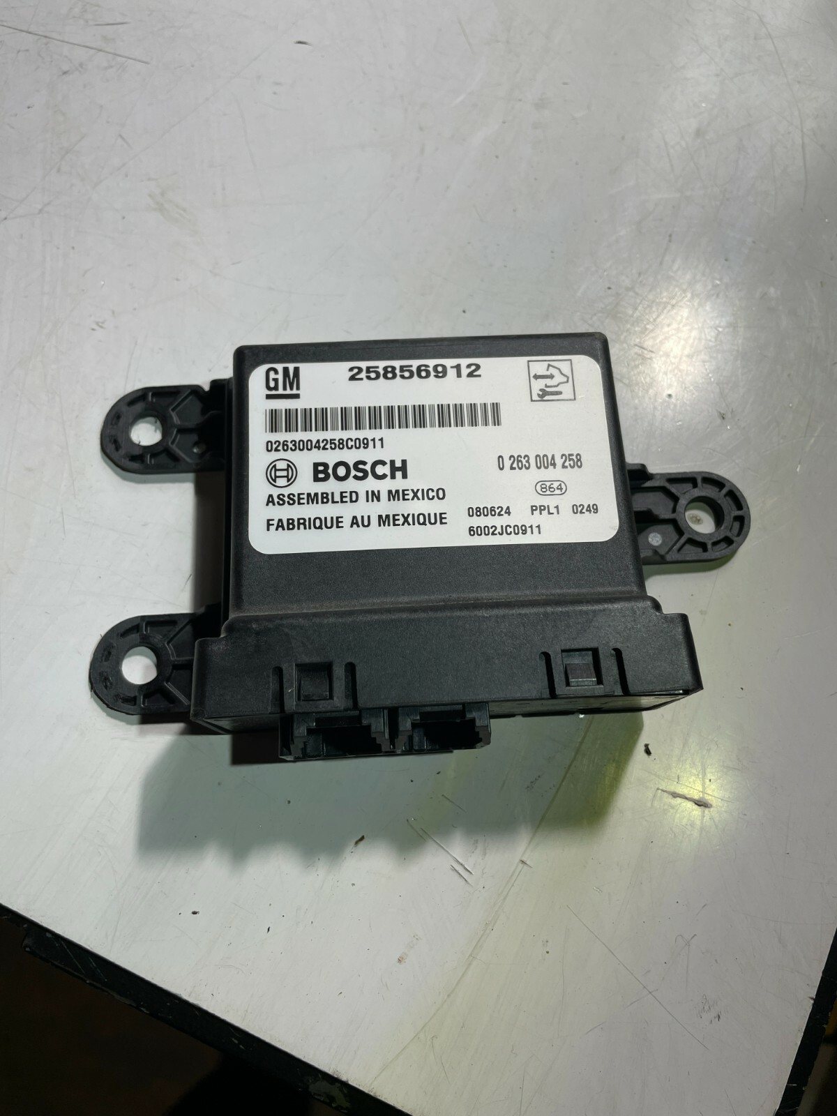 2008-2009 GMC ARCADIA CADILLAC BUICK ENCLAVE PARK ASSIST CONTROL 