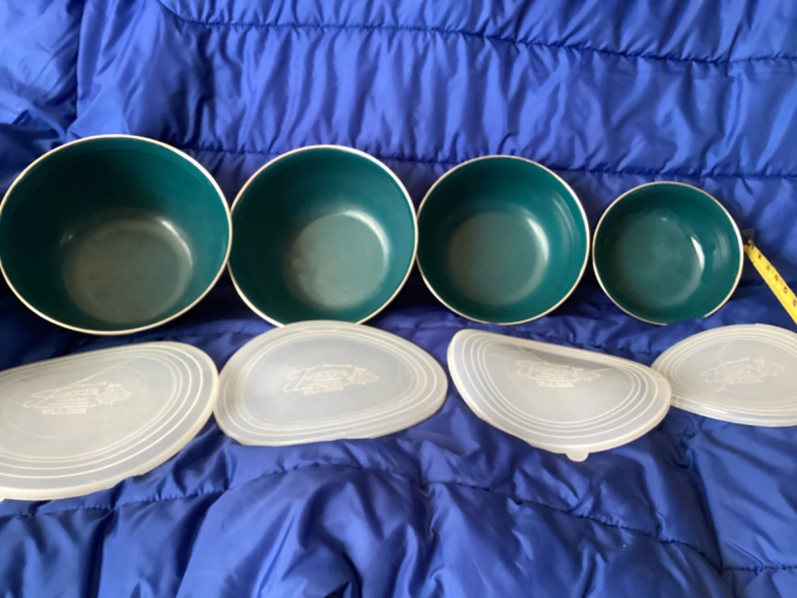 Fiesta Set of 4 Nesting Mixing Bowls Enamel Over Metal w/Plastic Lids